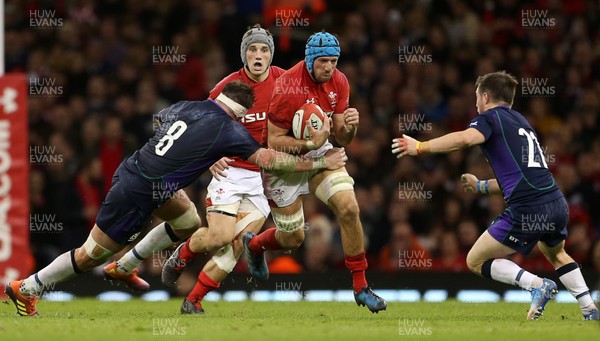 031118 - Wales v Scotland - Under Armour Series - Justin Tipuric of Wales is tackled by Ryan Wilson of Scotland