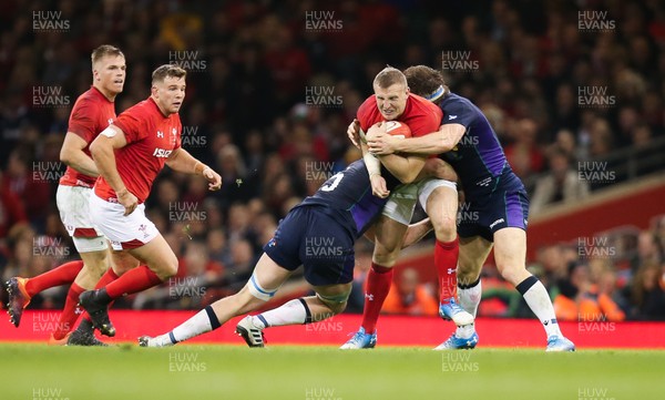 031118 - Wales v Scotland, Under Armour Series 2018 - Hadleigh Parkes of Wales is held by Jonny Gray of Scotland and Hamish Watson of Scotland