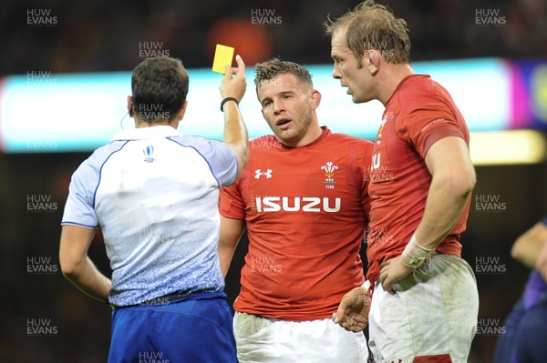 031118 - Wales v Scotland - Under Armour Series - Referee Mathieu Raynal gives Elliot Dee of Wales a yellow card and sends him to the sin bin
