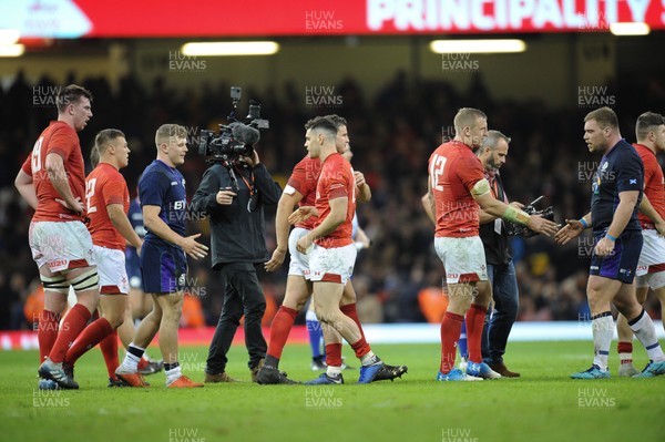 031118 - Wales v Scotland - Under Armour Series - Players shake hands at the end of the match
