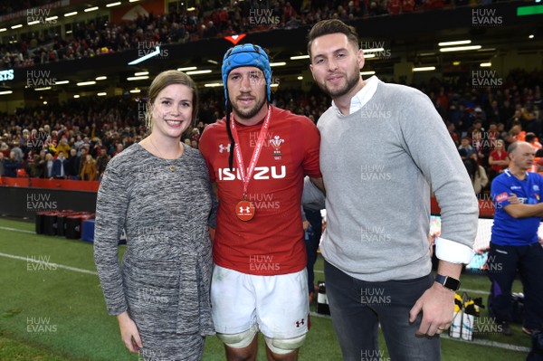 031118 - Wales v Scotland - Under Armour Series - Justin Tipuric of Wales with his man of the match award