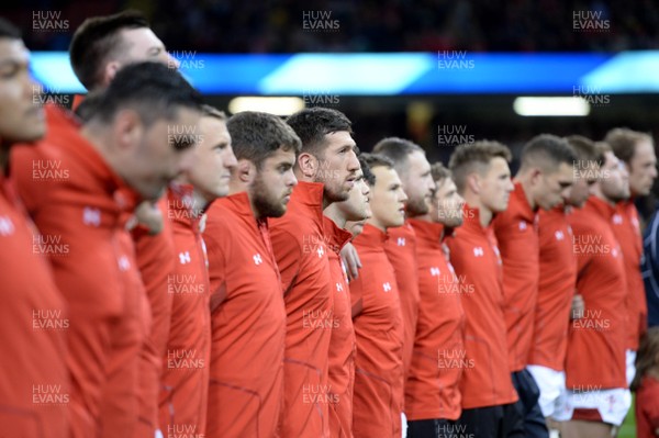 031118 - Wales v Scotland - Under Armour Series - Justin Tipuric during the anthems