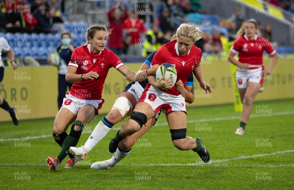 091022 - Wales v Scotland, Women’s Rugby World Cup 2021 Pool A - Alisha Butchers of Wales is tackled just short of the try line
