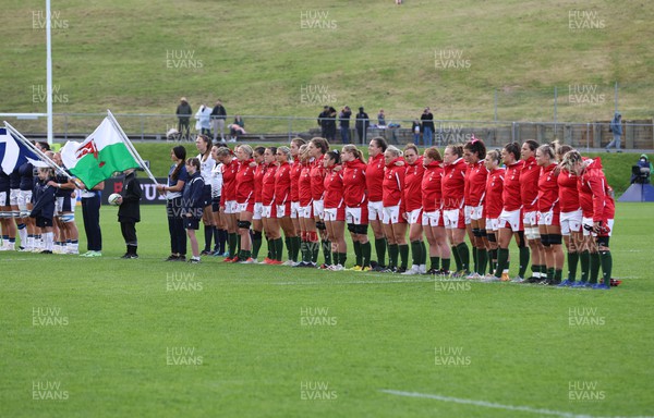 091022 - Wales v Scotland, Women’s Rugby World Cup 2021 Pool A - The Wales team line up for the anthems at the start of the match