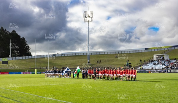 091022 - Wales v Scotland, Women’s Rugby World Cup 2021 Pool A - The Wales and Scotland teams line up for the anthems at the start of the match