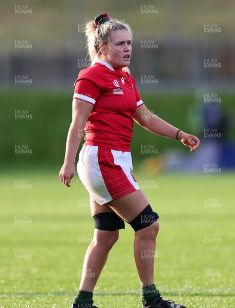 091022 - Wales v Scotland, Women’s Rugby World Cup 2021 Pool A - Alex Callender of Wales
