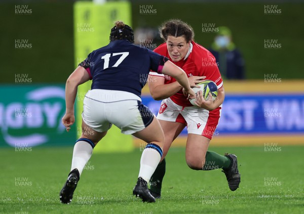 091022 - Wales v Scotland, Women’s Rugby World Cup 2021 Pool A - Cerys Hale of Wales takes on Leah Bartlett of Scotland