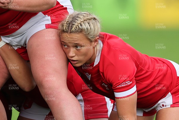 091022 - Wales v Scotland, Women’s Rugby World Cup 2021 Pool A - Alisha Butchers of Wales