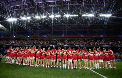 110426 - Wales v Scotland, Guinness Women’s 6 Nations - The Wales Women’s team line up for the anthem