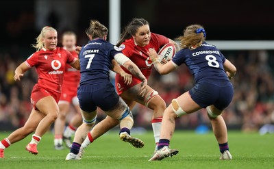 110426 - Wales v Scotland, Guinness Women’s 6 Nations - Jorja Aiono of Wales takes on Alex Stewart of Scotland