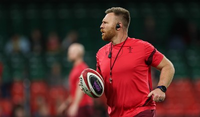 110426 - Wales v Scotland, Guinness Women’s 6 Nations -Tyrone Holmes, Wales Women defence coach during warm up 
