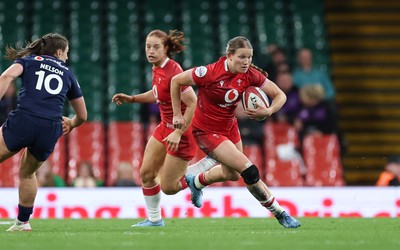 110426 - Wales v Scotland, Guinness Women’s 6 Nations - Carys Cox of Wales