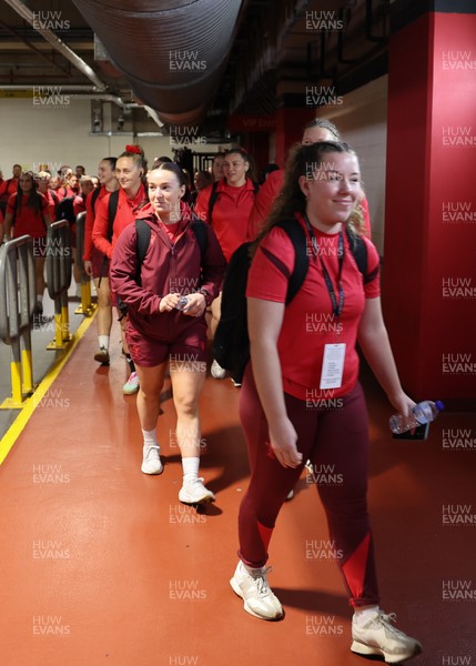 110426 - Wales v Scotland, Guinness Women’s 6 Nations - Wales players are greeted by fans as they leave the hotel for the stadium