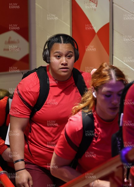 110426 - Wales v Scotland, Guinness Women’s 6 Nations - Wales players are greeted by fans as they leave the hotel for the stadium