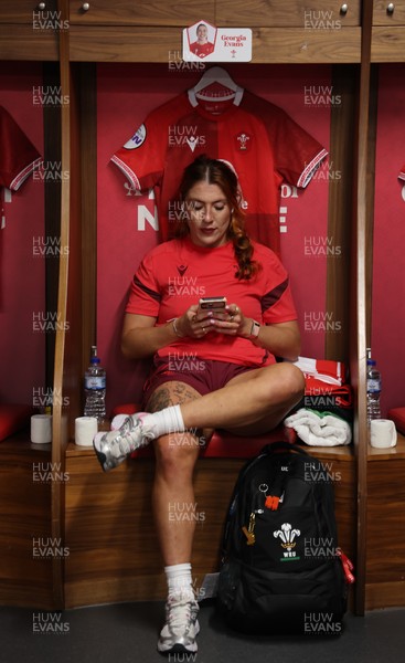 110426 - Wales v Scotland, Guinness Women’s 6 Nations - Georgia Evans of Wales in the changing room ahead of the match