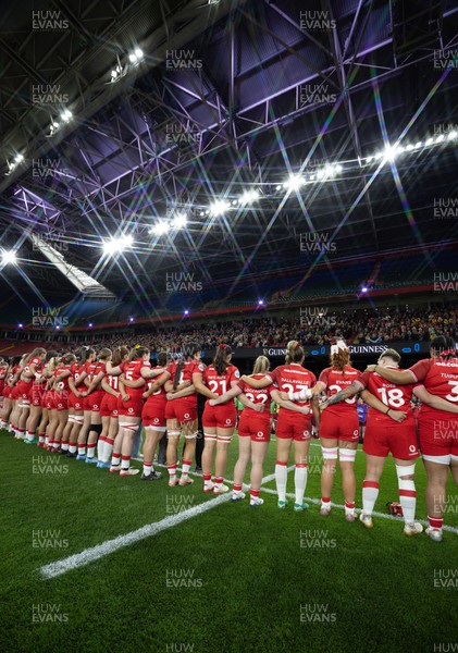 110426 - Wales v Scotland, Guinness Women’s 6 Nations - The Wales Women’s team line up for the anthem