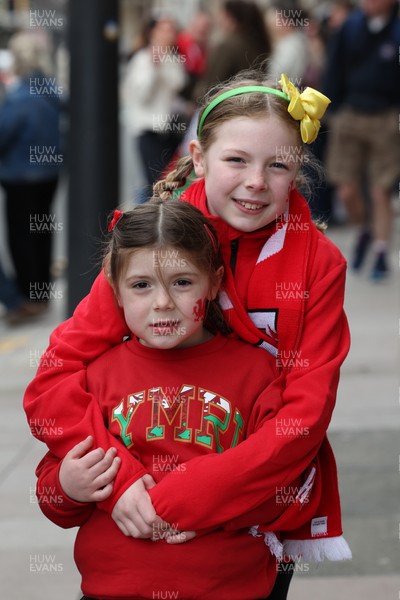 110426 - Wales v Scotland, Guinness Women’s 6 Nations - Wales players are greeted by fans as they leave the hotel for the stadium