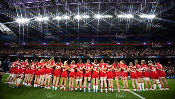 110426 - Wales v Scotland, Guinness Women’s 6 Nations - The Wales team line up for the anthem 
