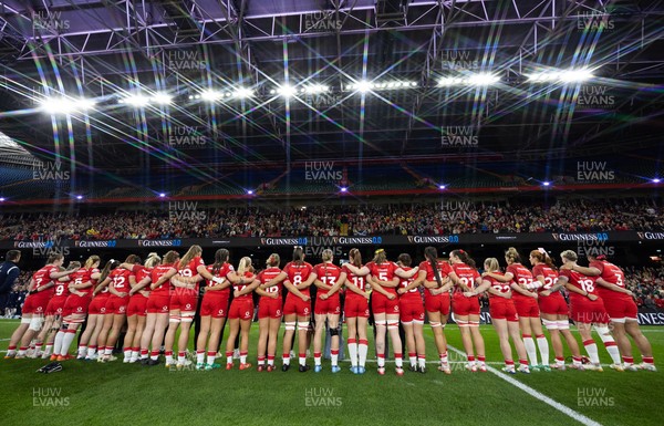 110426 - Wales v Scotland, Guinness Women’s 6 Nations - The Wales team line up for the anthem 