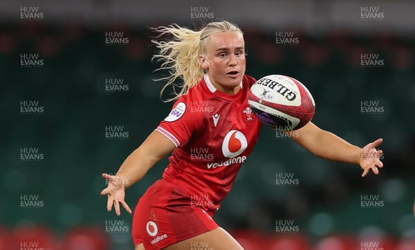 110426 - Wales v Scotland, Guinness Women’s 6 Nations - Seren Singleton of Wales