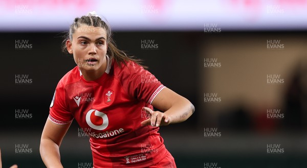 110426 - Wales v Scotland, Guinness Women’s 6 Nations - Bryonie King of Wales