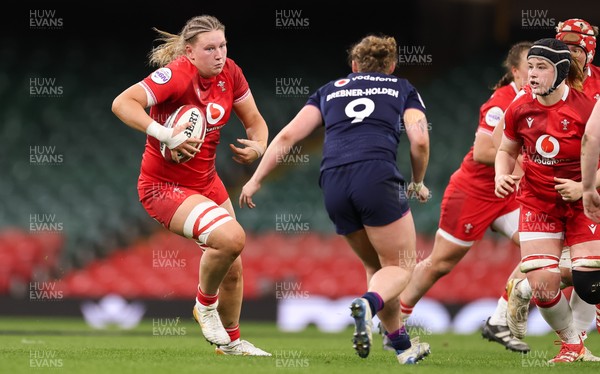 110426 - Wales v Scotland, Guinness Women’s 6 Nations - Alaw Pyrs of Wales takes on Holland Bogan of Scotland and Leia Brebner-Holden of Scotland 