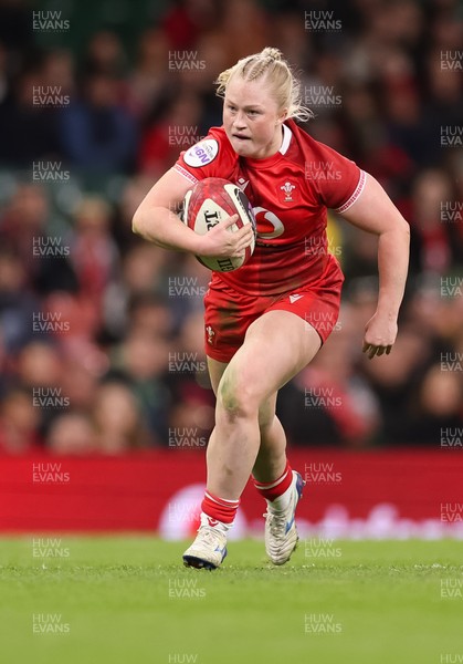 110426 - Wales v Scotland, Guinness Women’s 6 Nations - Seren Lockwood of Wales charges for the line