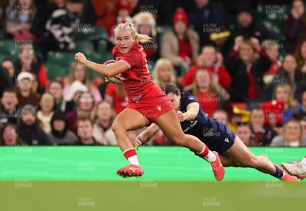 110426 - Wales v Scotland, Guinness Women’s 6 Nations - Seren Singleton of Wales breaks away late into the match