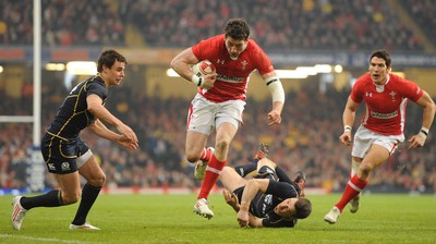 120212 - Wales v Scotland - RBS Six Nations 2012 -Alex Cuthbert of Wales runs in to score try