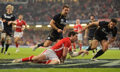 120212 - Wales v Scotland - RBS Six Nations 2012 -Alex Cuthbert of Wales runs in to score try