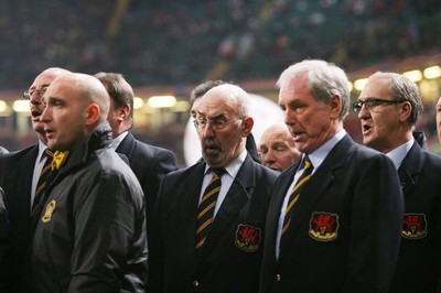 120212 - Wales v Scotland - RBS 6 Nations -The choir performs