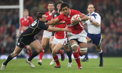 120212 - Wales v Scotland, RBS 6 Nations 2012 -Wales' Toby Faletau breakaway from Scotland's Greig Laidlaw 