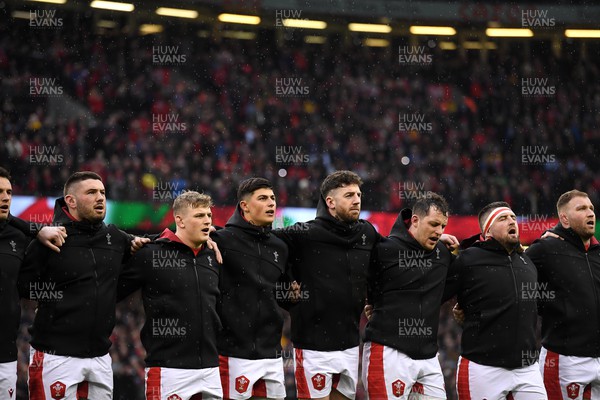 120222 - Wales v Scotland - Guinness Six Nations - Gareth Thomas, Jac Morgan, Louis Rees-Zammit, Alex Cuthbert, Ryan Elias, Wyn Jones during the anthems