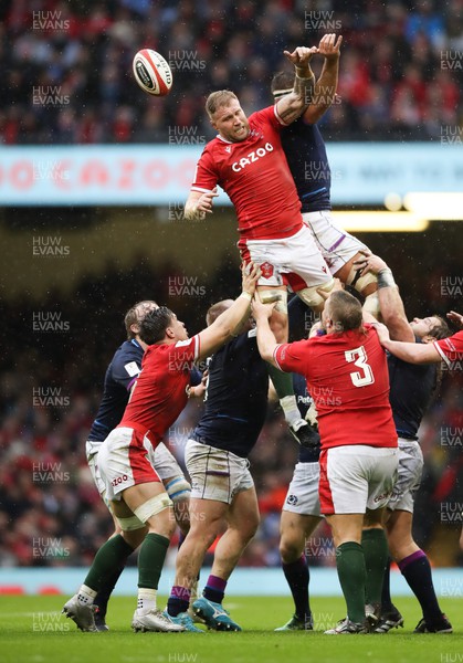 120222 - Wales v Scotland 2022 Guinness Six Nations - Ross Moriarty of Wales looks to win the line out