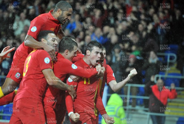 121012 - Wales v Scotland - FIFA 2014 World Cup Qualifying Campaign - Gareth Bale of Wales celebrates scoring the winner 