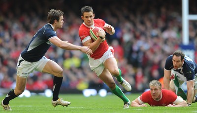 13.02.10 - Wales v Scotland - RBS Six Nations 2010 - Lee Byrne of Wales breaks. 