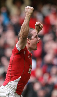 13.02.10 Wales v Scotland... Shane Williams celebrates his try. .