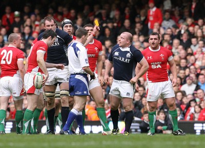 13.02.10 Wales v Scotland... Scotland's Scott Lawson is yellow carded. .