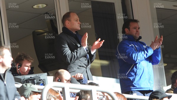 13.02.10 - Wales v Scotland - RBS Six Nations 2010 - Scotland head coach Andy Robinson looks on. 