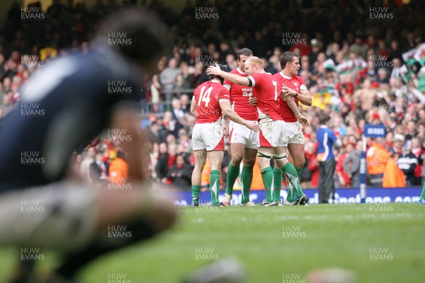 13.02.10 Wales v Scotland... Wales players celebrate at the end of the game. .