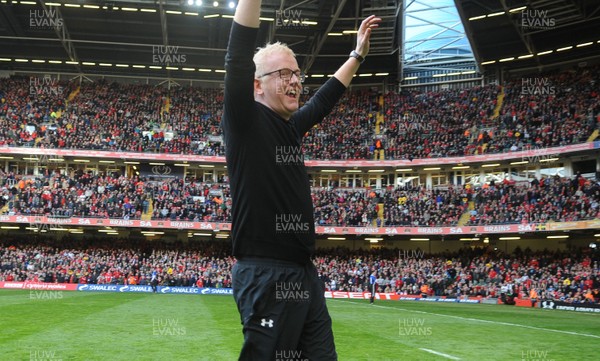 13.02.10 - Wales v Scotland - RBS Six Nations 2010 - BBC Radio 2 breakfast show presenter Chris Evans celebrates his first kick during half time. 