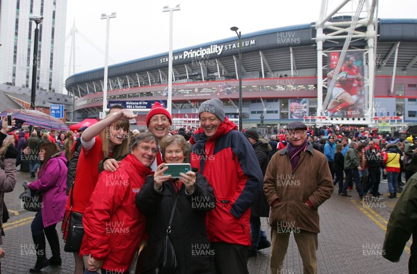 130216 - Wales v Scotland - RBS 6 Nations -Fans of Wales and Scotland enjoy the build up to the game