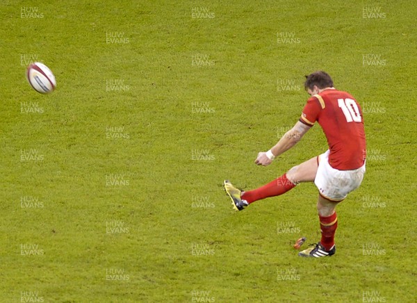 130216 - Wales v Scotland - RBS 6 Nations 2016 - Dan Biggar of Wales