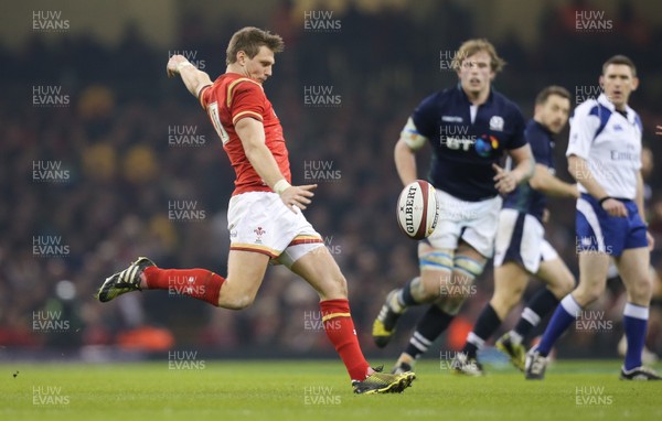 130216 - Wales v Scotland, RBS 6 Nations 2016 - Dan Biggar of Wales