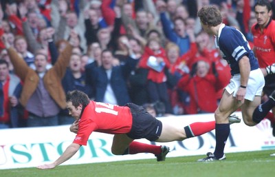 14.02.04  Wales v Scotland  Rhys Williams scores first try  Huw Evans,Cardiff