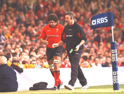 14.02.04  Wales v Scotland  Captain Colin Charvis leaves the field  