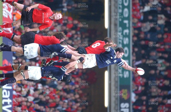 14.02.04  Wales v Scotland  Scotland's Scott Murray wins lineout ball  Huw Evans,Cardiff