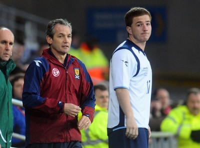 14.11.09 - International Football Friendly, Wales v Scotland Scotland manager George Burley and Ross McCormack 