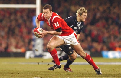 12.02.06 - Six Nations Rugby - Wales v Scotland Wales' Mark Jones tries to break through 