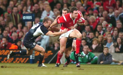 12.02.06  Wales v Scotland  Mark Jones gets away from Ben MacDougall  